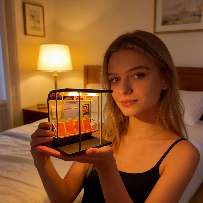 Retro Subway Train Lamp – Vintage LED Table Light